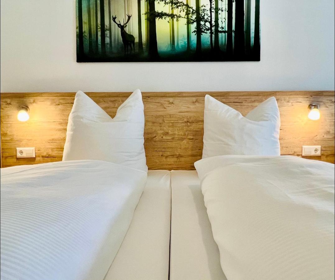 Landhotel Tanneneck - Ideal Fuer Gruppen, Familien Und Hunde Löffingen 外观 照片